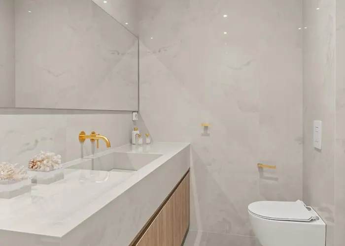 Luxury In Simplicity , Nature's Touch , Mezzanine Lägenhet